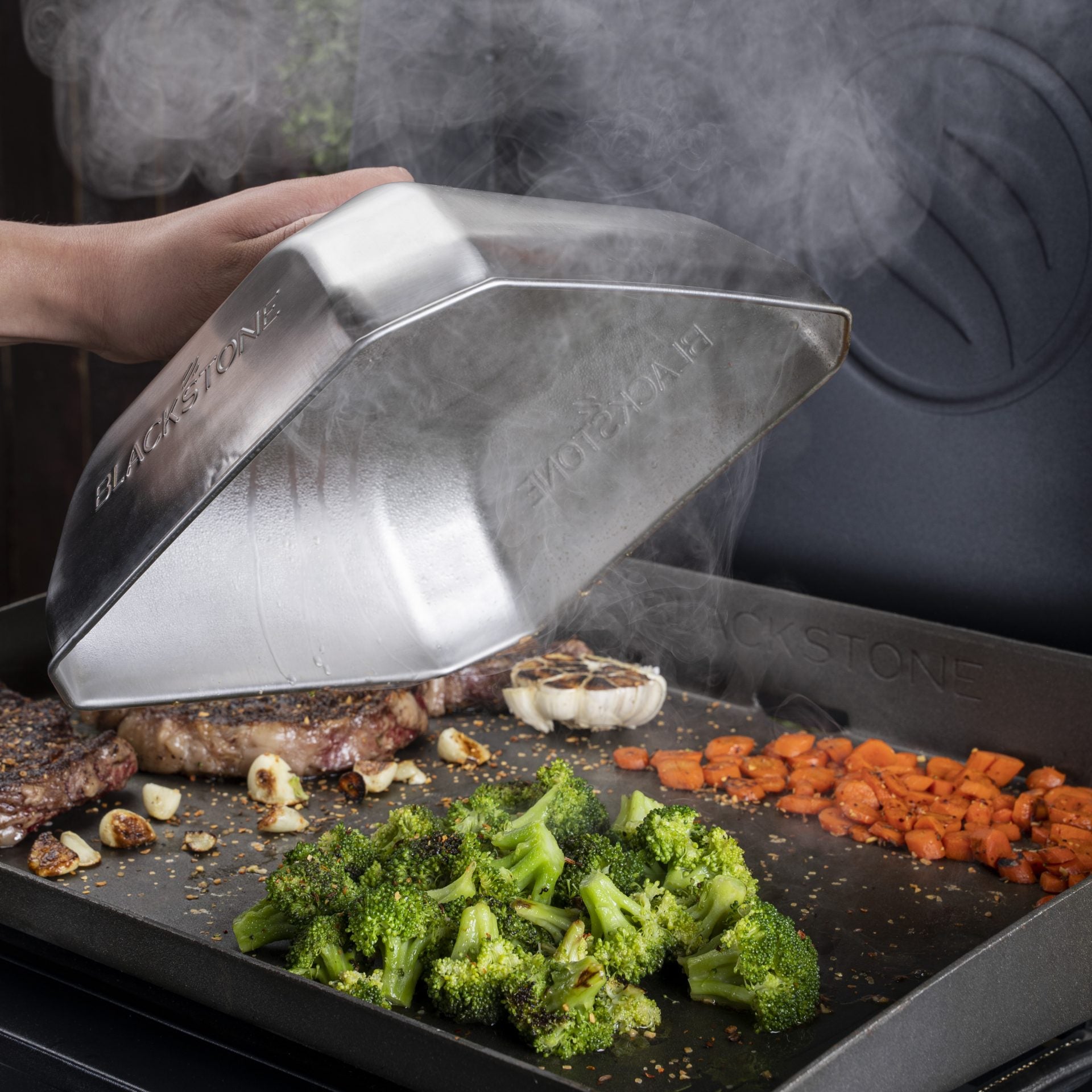 Blackstone Griddle Garhaube quadratisch, Grillzubehör, Detailansicht 2