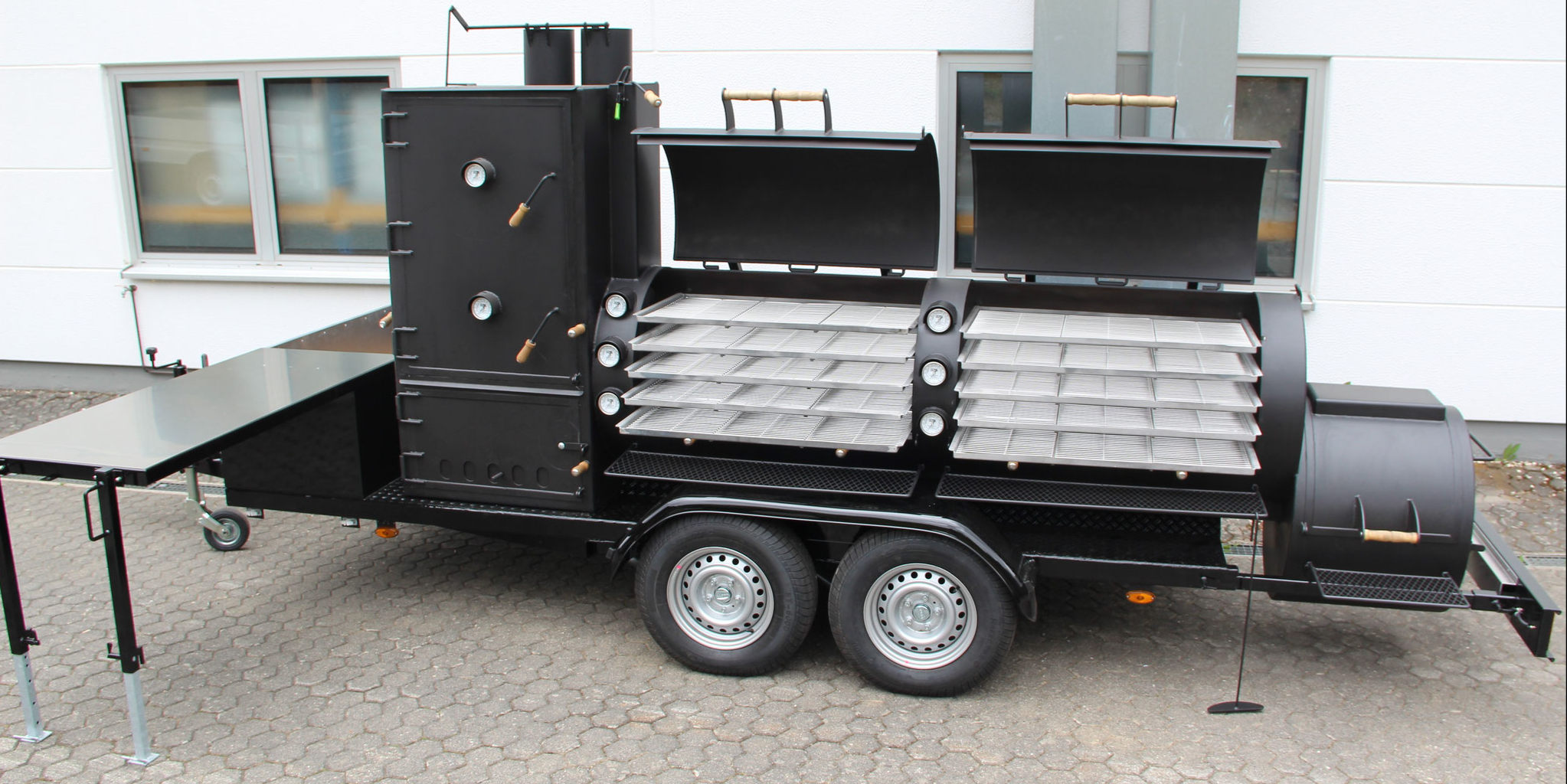Joe´s Barbeque Smoker 30" Extended Catering Trailer, Detailansicht 1