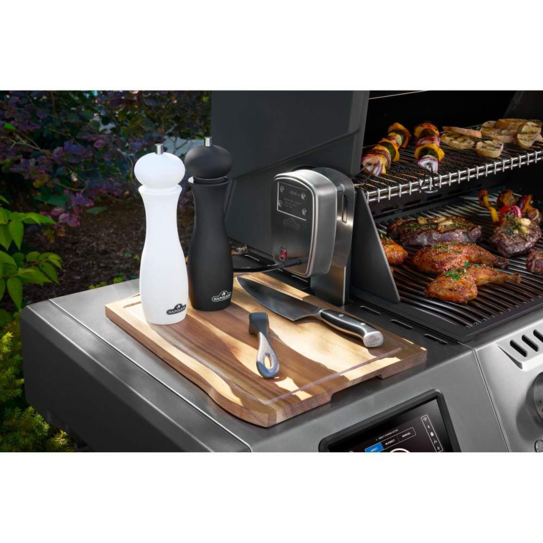 Napoleon Prestige PRO™ 500, Connected, Edelstahl, inkl. Drehspieß, Grillrost, für 1 - 12 Personen, Detailansicht 4