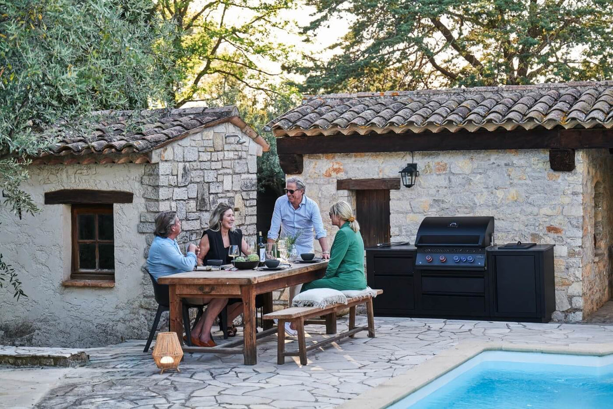 Napoleon OASIS 105 Outdoor-Küche mit 32-Zoll-Einbaugrill der 700er-Serie 2024, Außenküche, Detailansicht 4