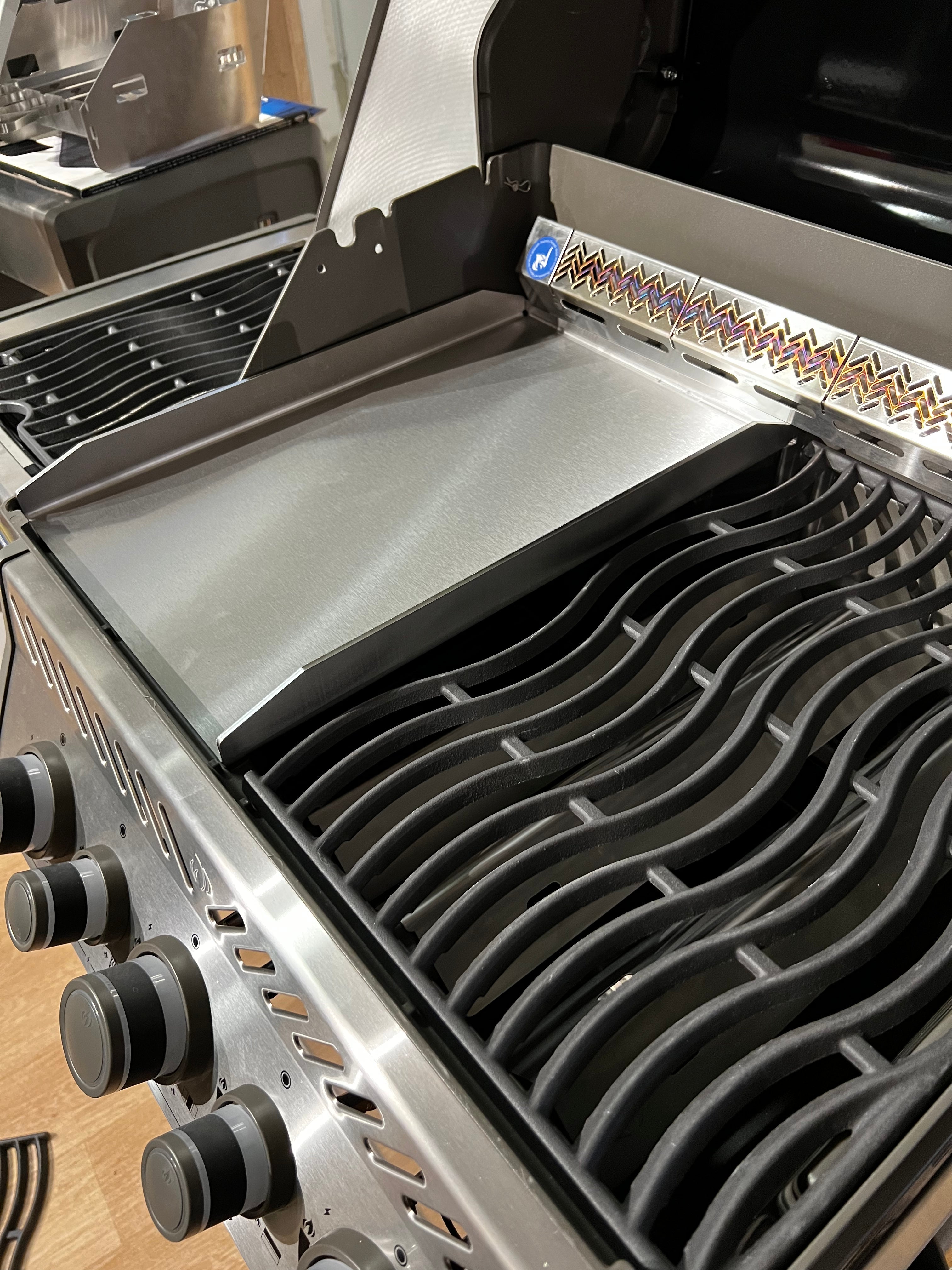 BABOSSA "B-Ware" Plancha, Napoleon Rogue, Detailansicht 3