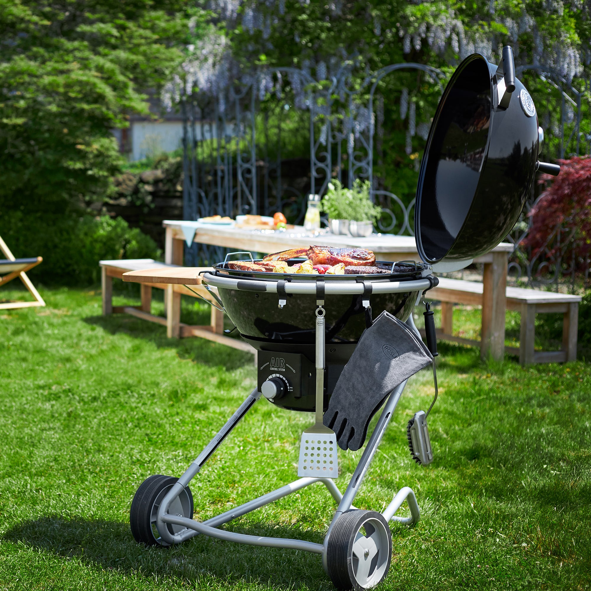 Rösle Holzkohle-Kugelgrill No.1 F60 AIR schwarz (Ø 60 cm), für 1 - 8 Personen, Detailansicht 5