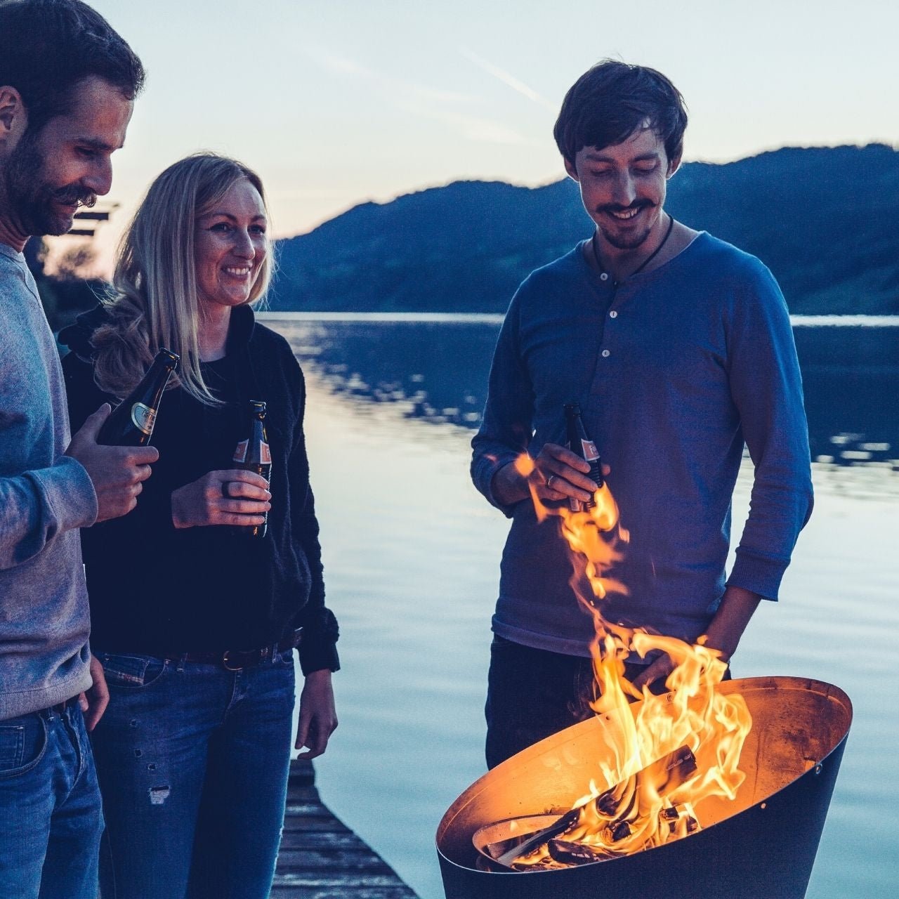Höfats CONE Holzkohlegrill, Ø 50 cm Grillfläche, Grillrost aus Edelstahl, für 1 - 8 Personen, Detailansicht 5