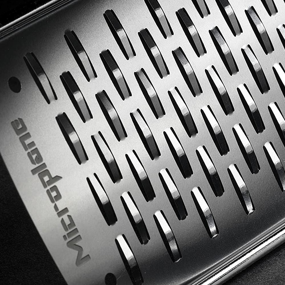 Microplane 2-Wege Schneider, Gourmet Serie Schwarz, Detailansicht 2