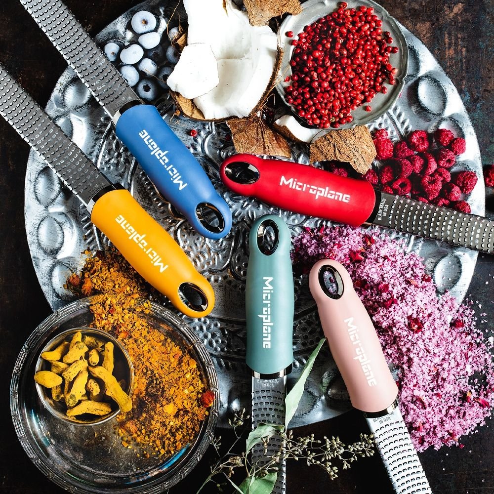 Microplane Premium Zester-Reibe, Granatapfelrot, Detailansicht 3