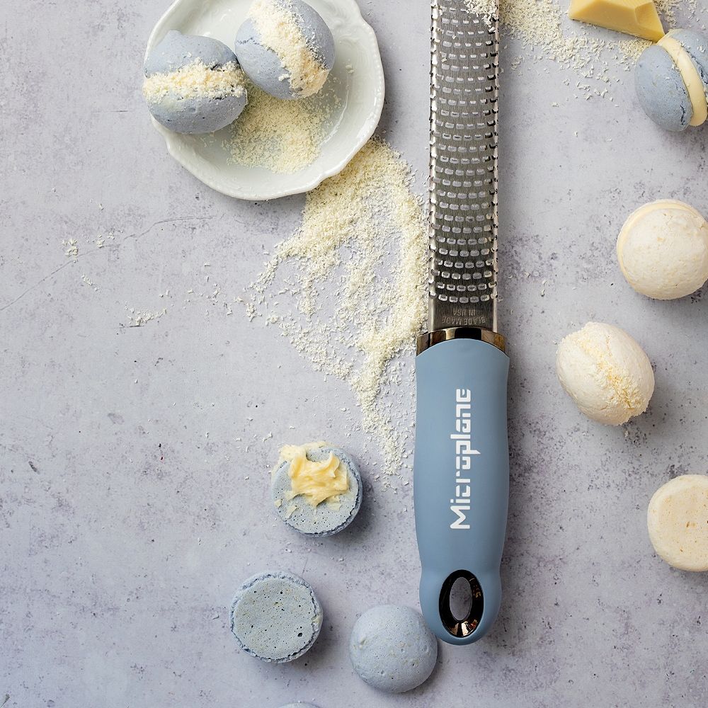 Microplane Premium Zester-Reibe, Küstenblau, Detailansicht 2