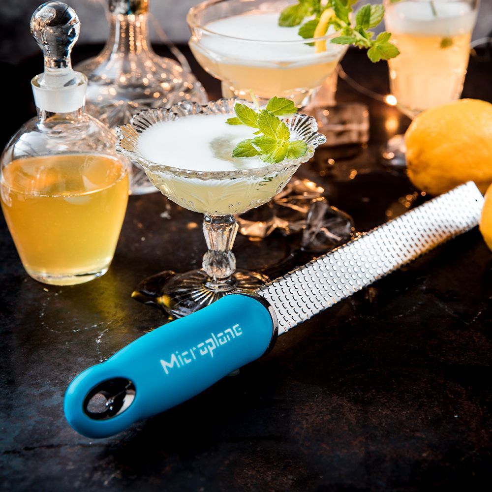 Microplane Premium Zester-Reibe, Limited Edition Neon Blue, Detailansicht 2