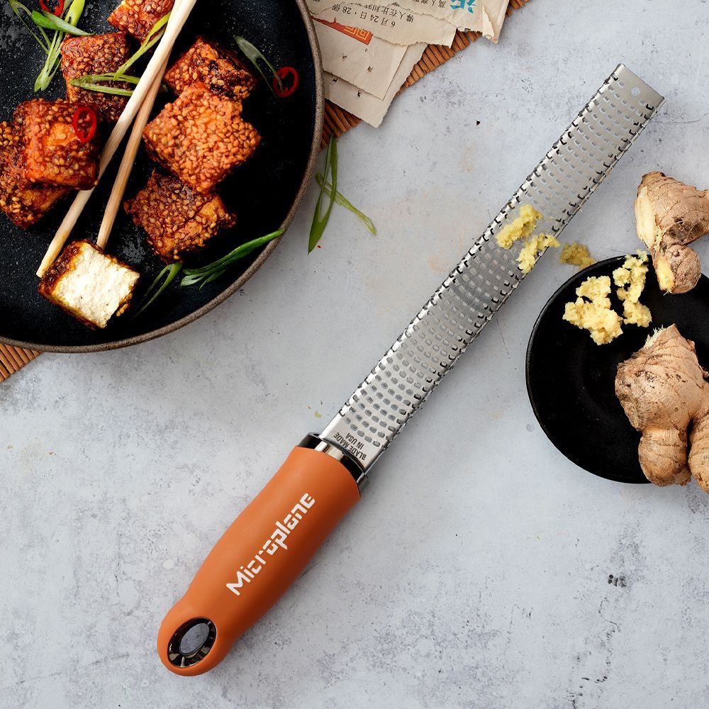 Microplane Premium Zester-Reibe, Zimt Orange, Detailansicht 1