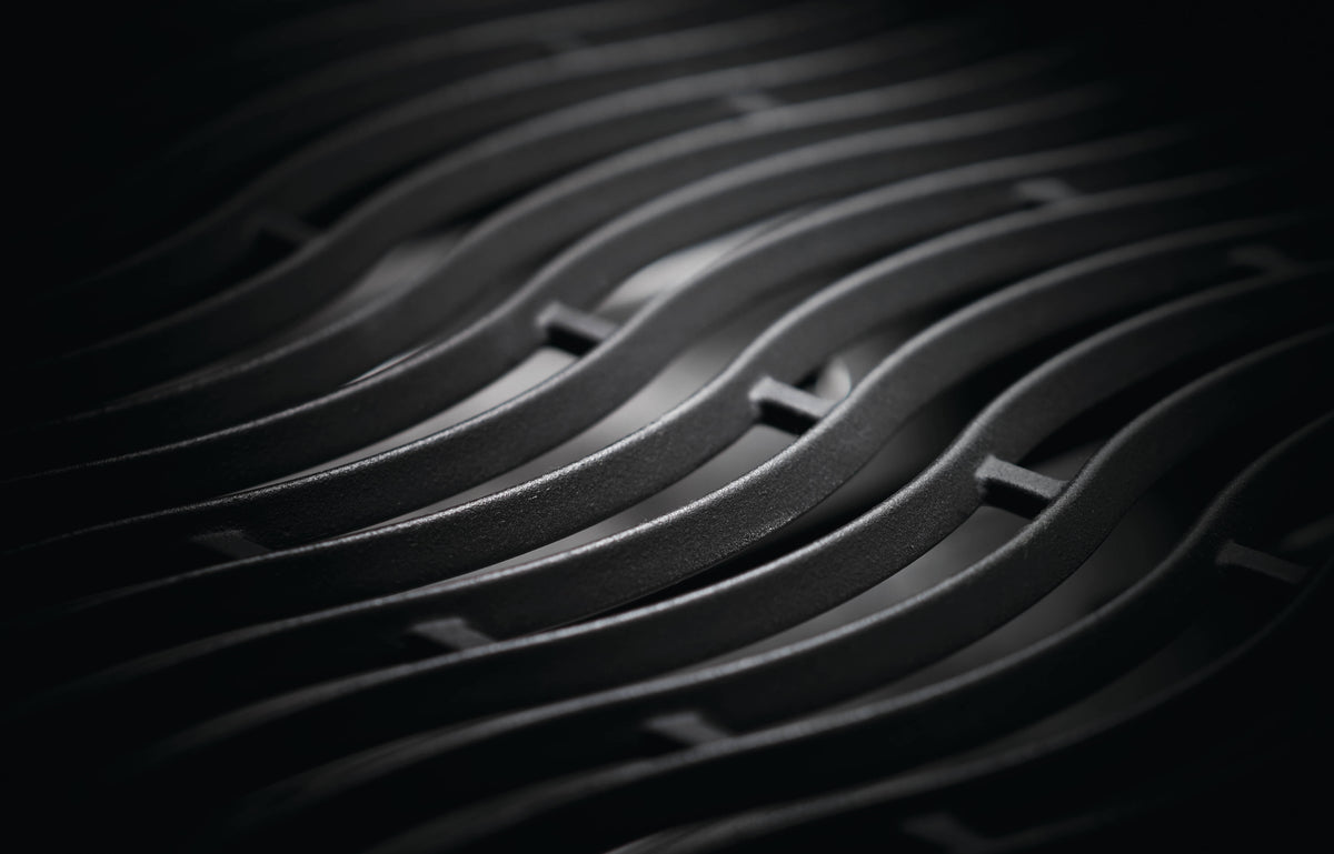 Detail Grillrost Napoleon Rogue XT 525 Schwarz mit Sizzle Zone