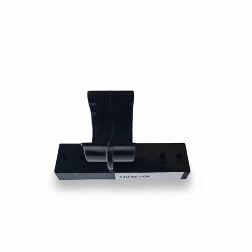 Broil King  BIC CLIP LEG KICK PLATE RESIN