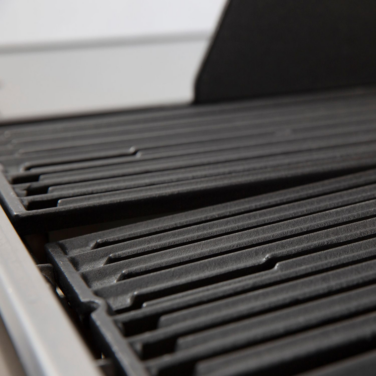 Broil King Baron S 590 IR inklusive Drehspieß & Infrarotbrenner, Grillrost aus Gusseisen, für 1 - 15, Detailansicht 7