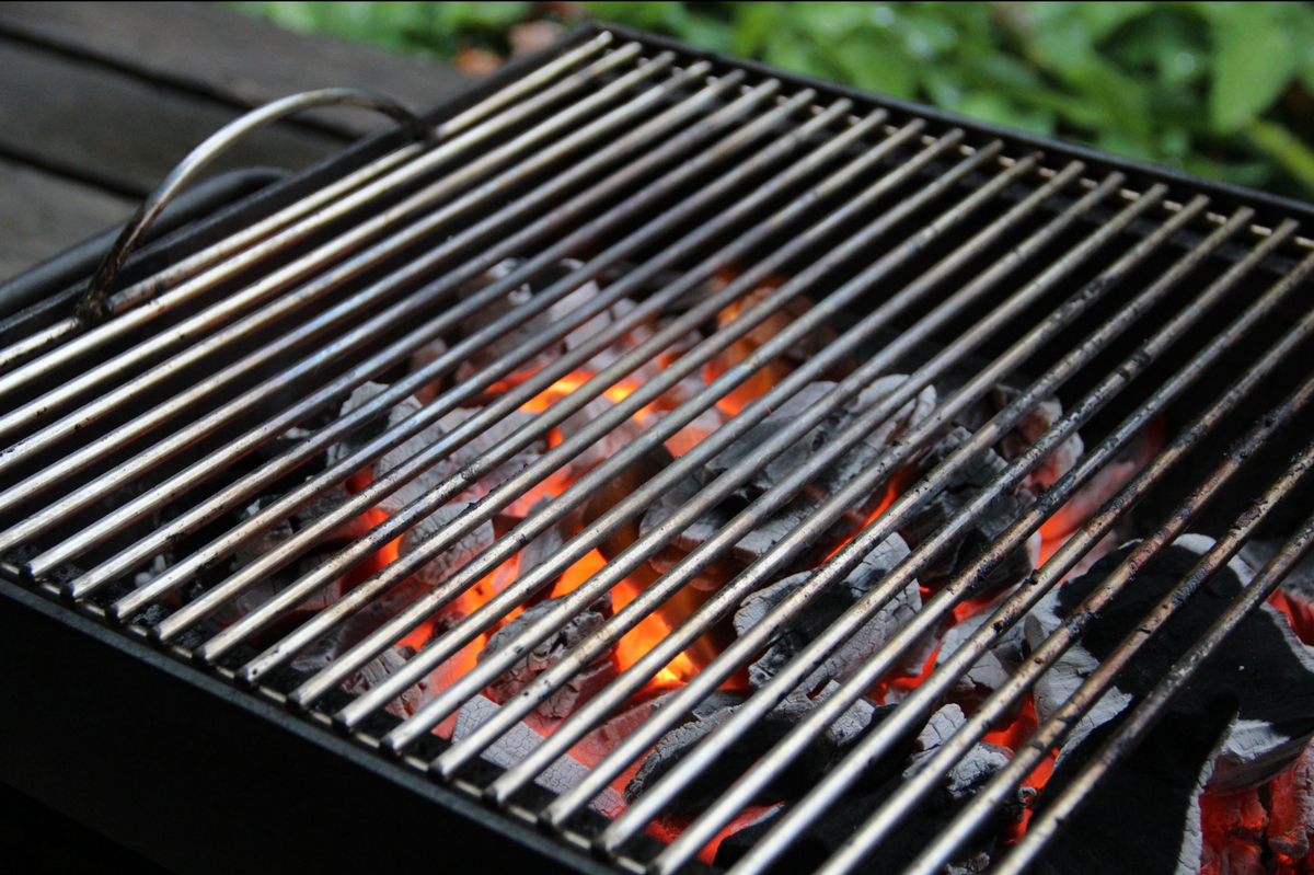 Joe´s Barbeque 16 Half Barrel Grillwanne mit Edelstahlrost, Grillrost aus Edelstahl, für 1 - 12 Personen, Detailansicht 4