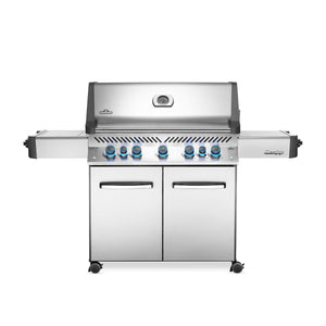 Frontansicht Napoleon Prestige 665 Gasgrill, Edelstahl