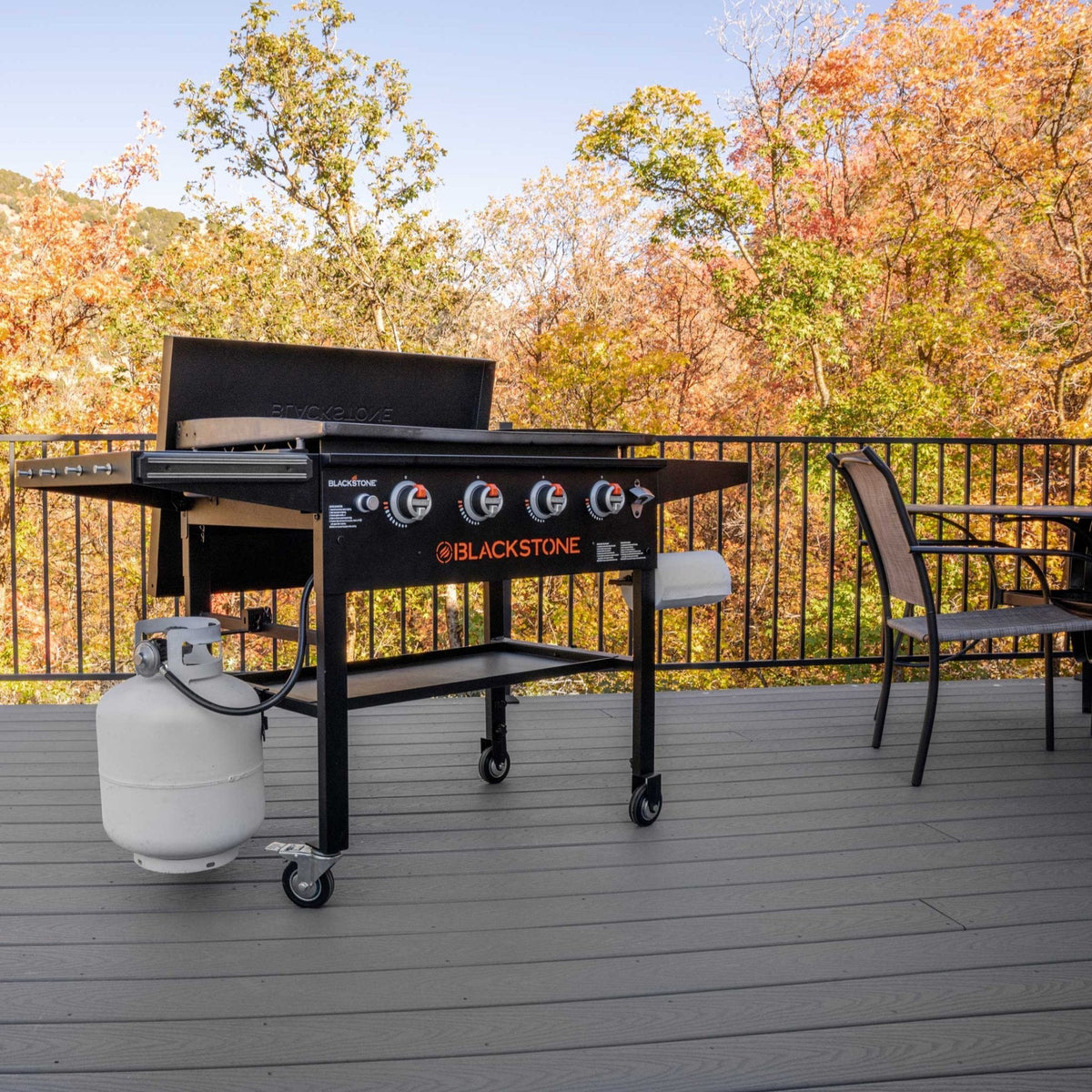 Blackstone 36″ Griddle Grillstation mit 4 Brennern mit Hardcover, Grillbundle, Detailansicht 1