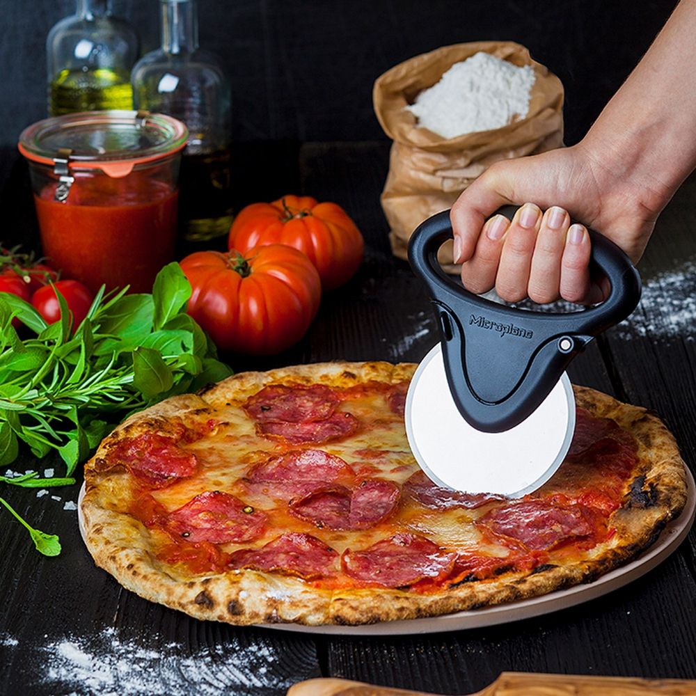 Microplane Pizzaschneider, Detailansicht 3