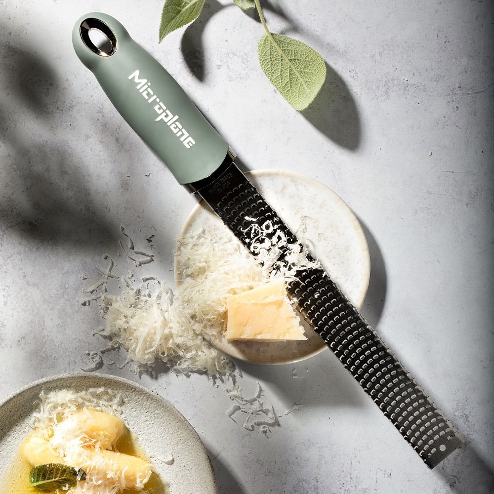 Microplane Premium Zester-Reibe, Eukalyptus Grün, Detailansicht 1