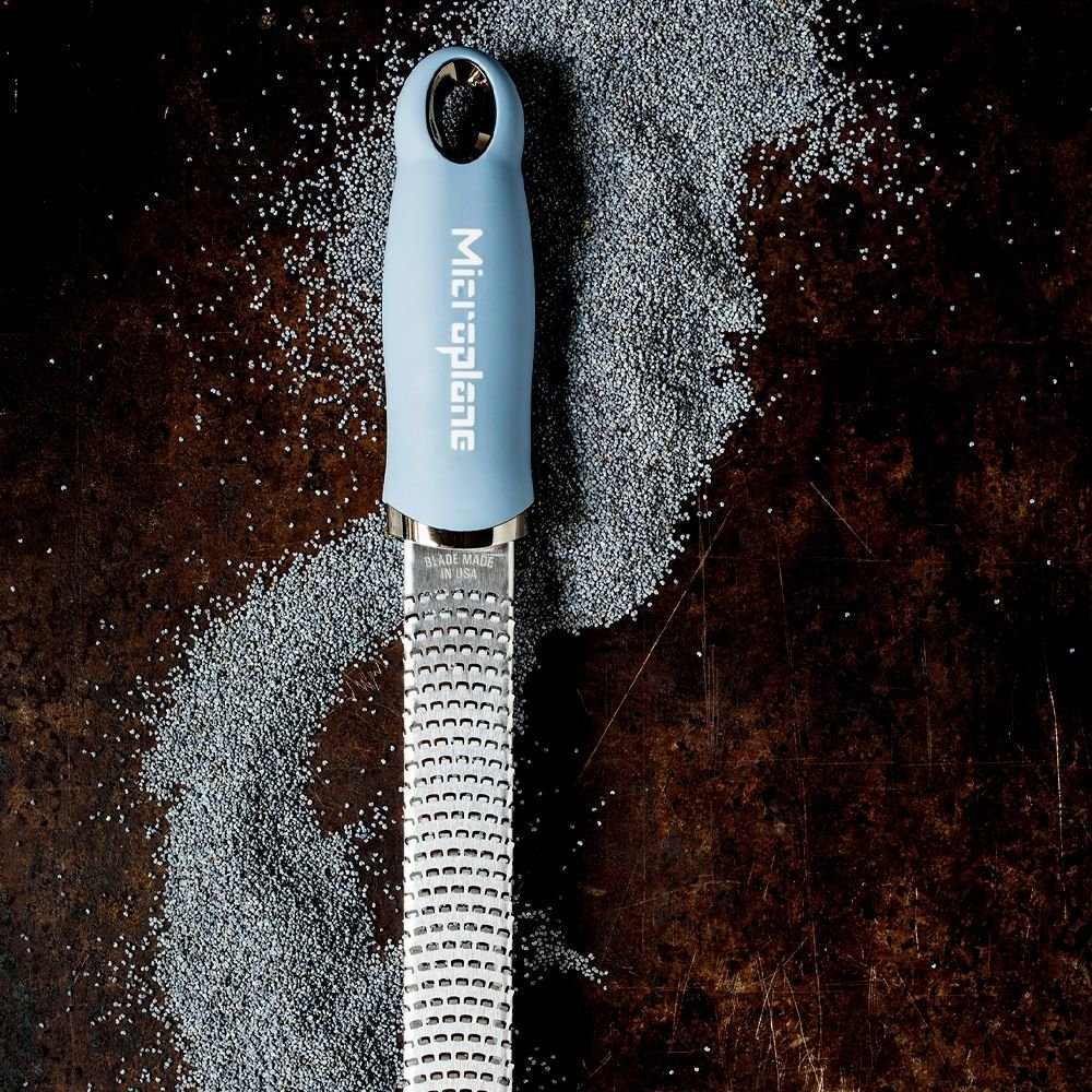 Microplane Premium Zester-Reibe, Küstenblau, Detailansicht 3