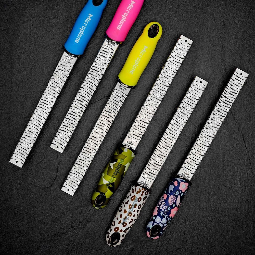 Microplane Premium Zester-Reibe, Limited Edition Neon Blue, Detailansicht 3