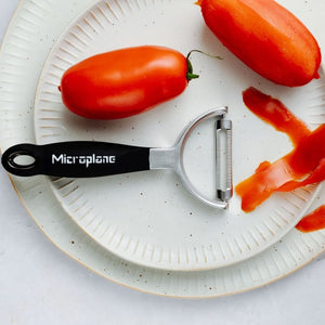 Microplane Profi Y Schäler gezahnt, Detailansicht 1