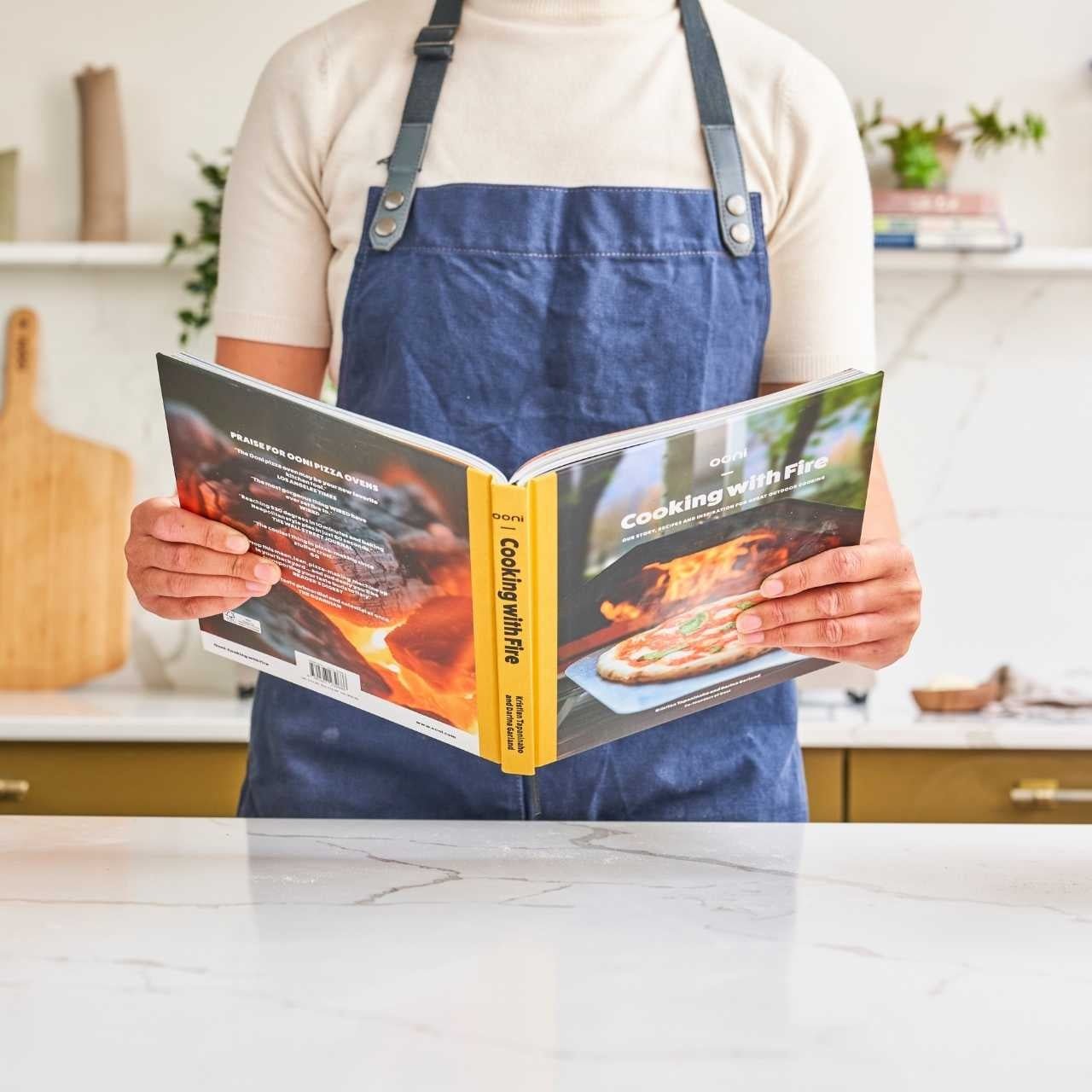 Ooni Pizza-Kochbuch "Cooking with Fire" UU-P06200 Cover