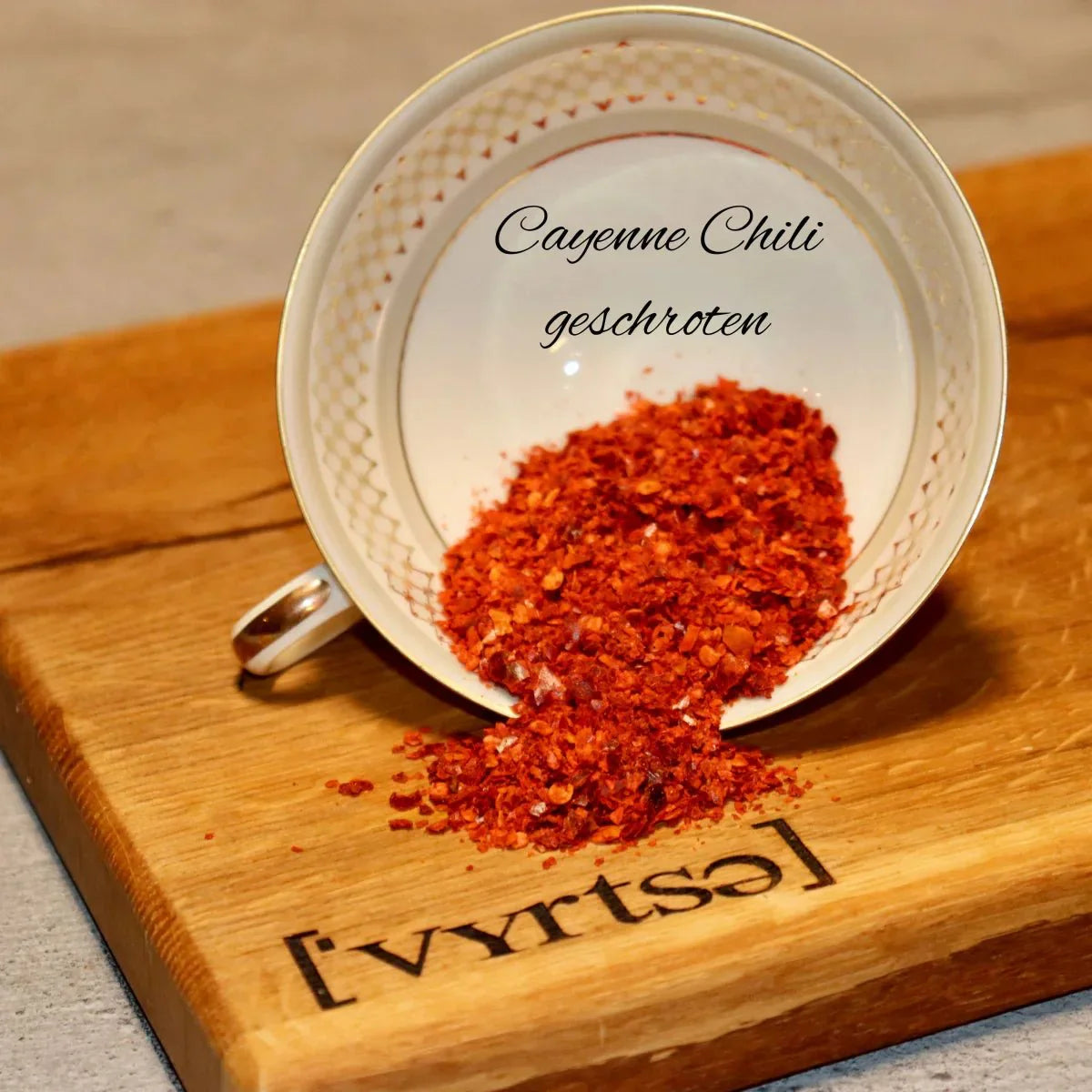 ['Vyrtse] Cayenne Chili geschrotet, 100g, Lebensmittel